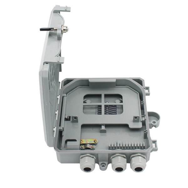 Fiber optic patch panel with remote monitoring